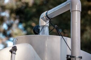 Great price, reliable and flexible water tank refill delivery service providing bulk potable water cartage to homes, business, livestock, dams, and more